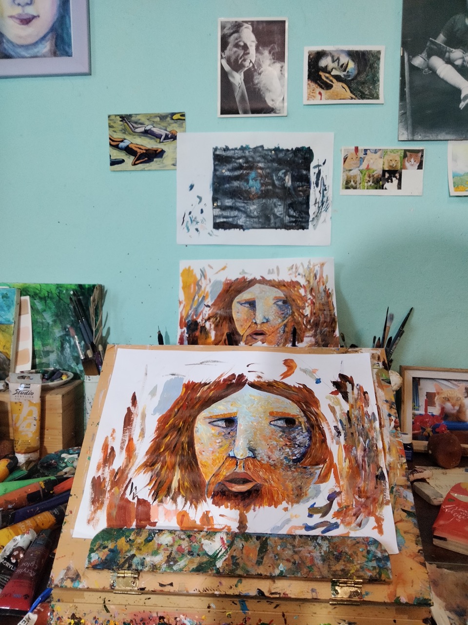 julia gromskaya studio colors and a painting